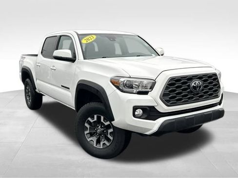 Used 2023 Toyota Tacoma TRD Off-Road image 1