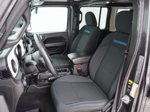 Used 2021 Jeep Wrangler Unlimited Islander image 13