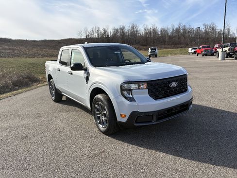 New 2026 Ford Maverick XLT w/ XLT Luxury Package FWD image 7