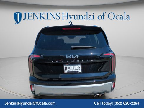 Used 2023 Kia Telluride SX FWD image 4