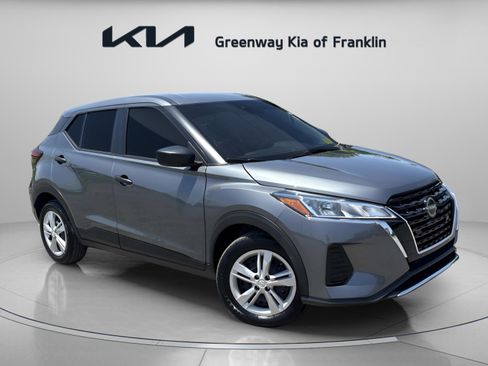 Used 2025 Nissan Kicks Play S FWD image 1