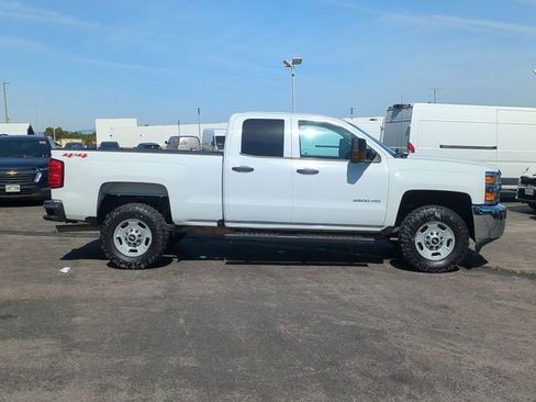 Used 2019 Chevrolet Silverado 2500 W/T AWD/4WD image 9