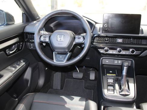 Used 2025 Honda CR-V Sport Touring image 2