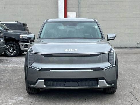 Certified 2024 Kia EV9 Light image 16