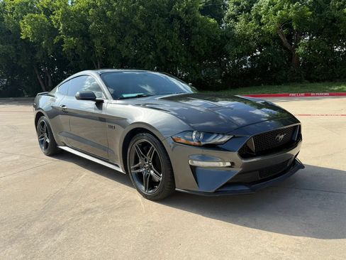 Used 2019 Ford Mustang GT w/ Black Accent Package RWD image 7