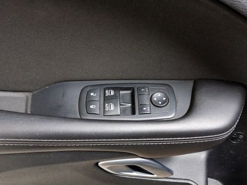 Used 2017 Dodge Challenger SXT w/ Driver Convenience Group image 9