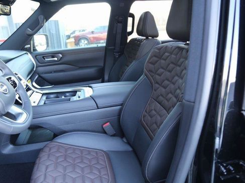 New 2025 Nissan Armada Platinum Reserve image 16