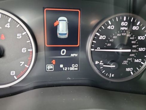 Used 2024 Subaru Ascent Premium w/ Convenience Package image 8