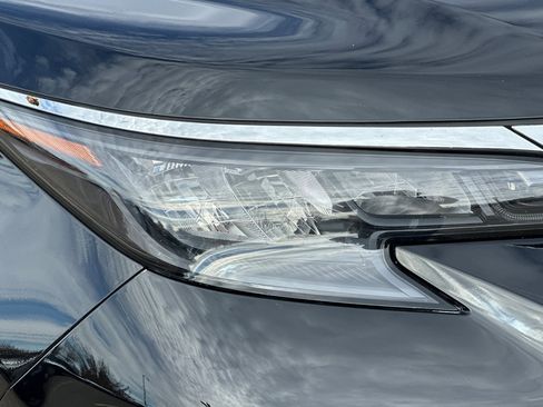 Used 2024 Toyota Sienna XLE image 46