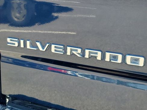 Used 2022 Chevrolet Silverado 1500 Custom image 9
