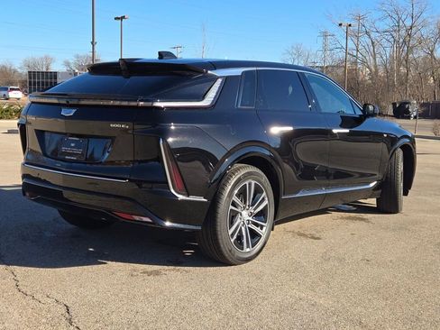 New 2026 Cadillac Lyriq Premium Luxury image 13