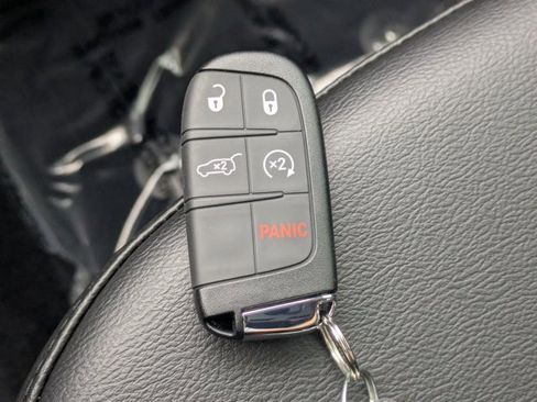 New 2026 Jeep Compass Latitude w/ Sun and Sound Group image 25