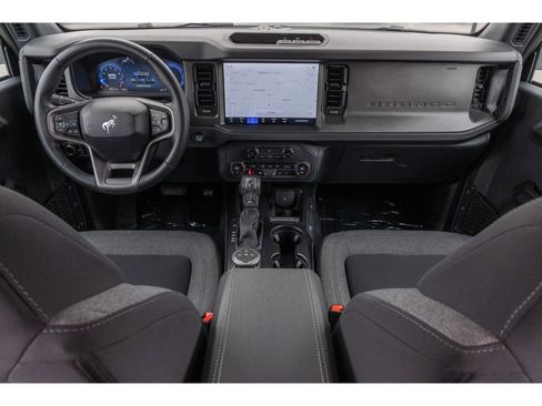 Used 2025 Ford Bronco Big Bend image 12