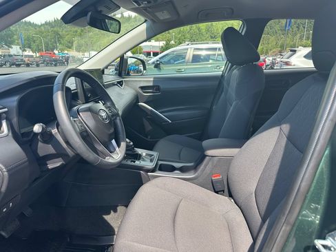 Used 2026 Toyota Corolla Cross LE AWD/4WD image 13