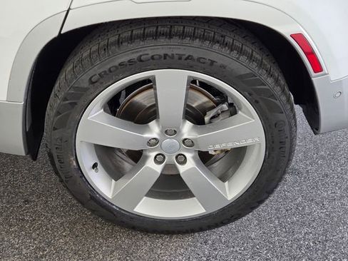 Certified 2023 Land Rover Defender 130 First Edition image 9