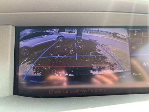 Used 2013 Lexus LS 460 AWD w/ Comfort Pkg image 25