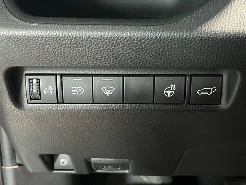 Used 2021 Toyota RAV4 XLE w/ Convenience Package AWD/4WD image 32