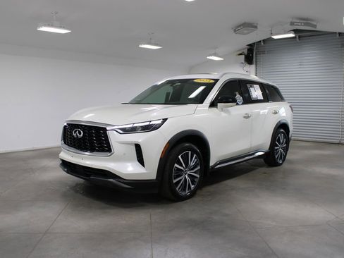 Used 2023 INFINITI QX60 Sensory w/ Cargo Package image 5