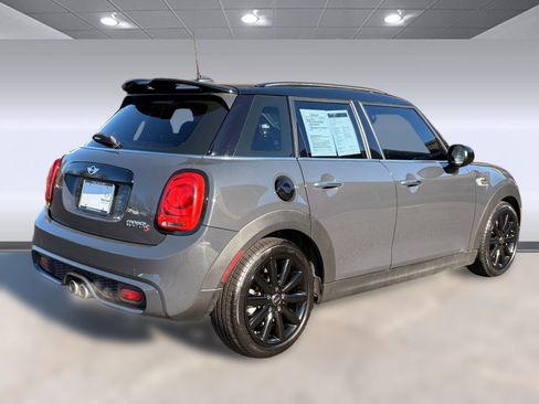 Used 2017 MINI Cooper S image 9