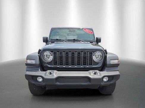 Used 2025 Jeep Wrangler Unlimited Sport AWD/4WD image 8