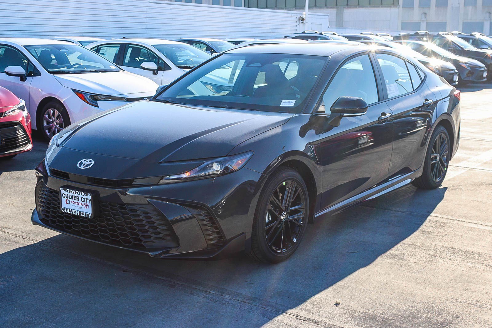 New 2026 Toyota Camry SE FWD image 3