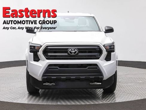 Used 2024 Toyota Tacoma SR RWD image 2