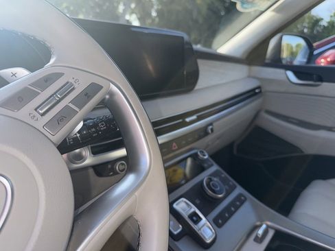 Used 2023 Hyundai Palisade Calligraphy image 8