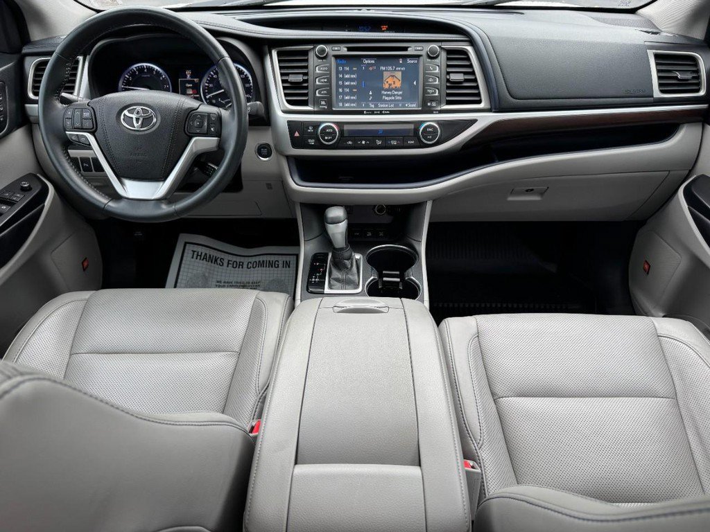 Used 2016 Toyota Highlander Limited AWD/4WD image 18