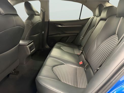 Used 2019 Toyota Camry SE FWD image 14