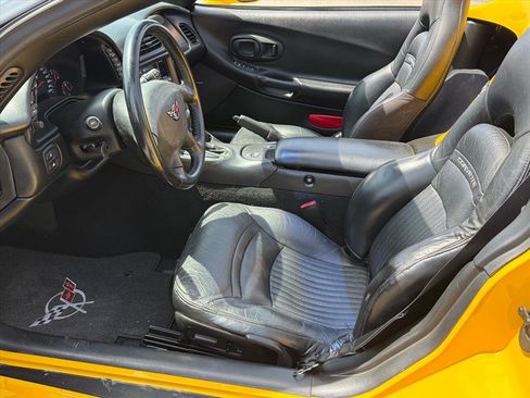 Used 2002 Chevrolet Corvette Convertible w/ Preferred Equipment Group2 image 19