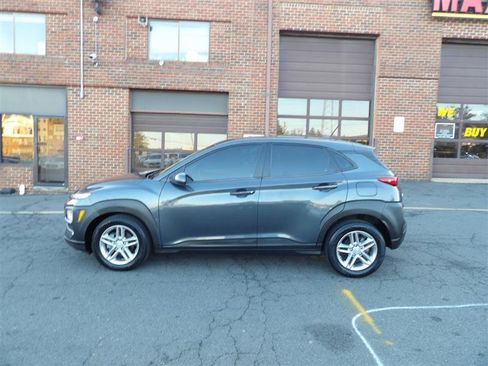 Used 2021 Hyundai Kona SE image 16