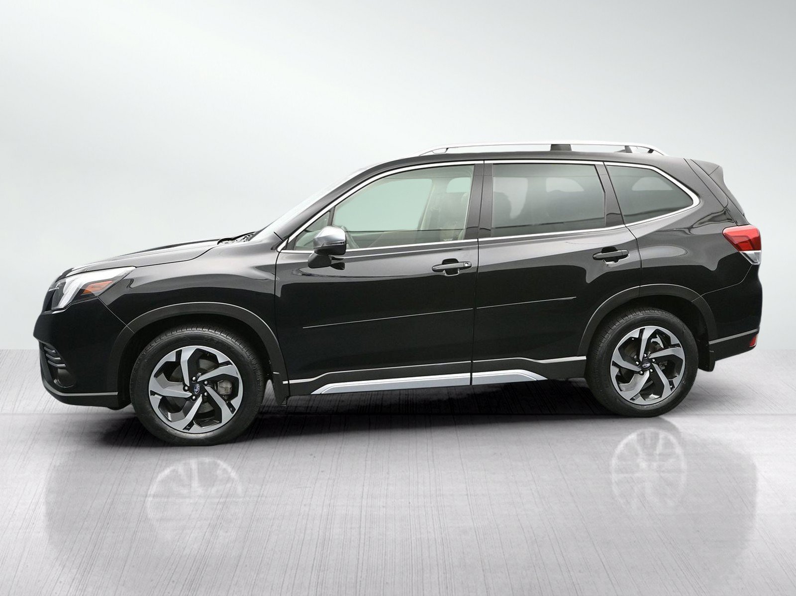 Used 2023 Subaru Forester Touring AWD/4WD image 3
