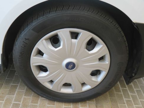 Used 2020 Ford Transit Connect XL image 10