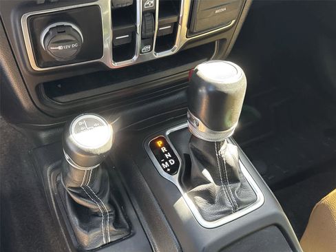 Used 2021 Jeep Wrangler Unlimited Sahara w/ Cold Weather Group image 26