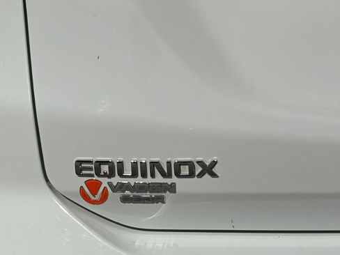 Used 2020 Chevrolet Equinox LS image 10