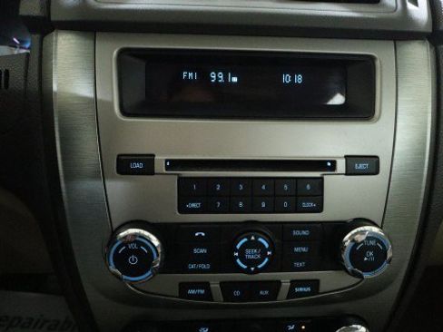 Used 2010 Ford Fusion SE image 13