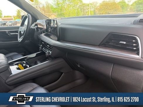 Used 2025 Chevrolet Tahoe LT AWD/4WD image 11