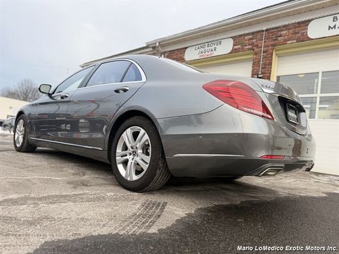 Used 2017 Mercedes-Benz S 550 4MATIC Sedan w/ Premium Package image 10