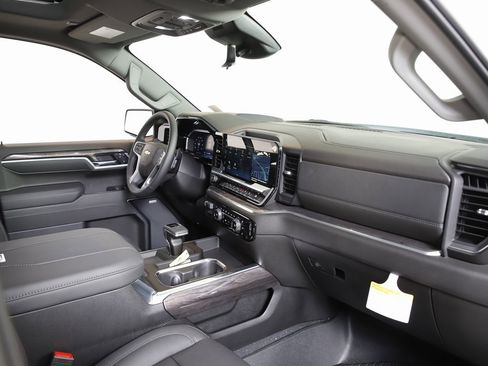 New 2026 Chevrolet Silverado 1500 LTZ w/ LTZ Premium Package image 7