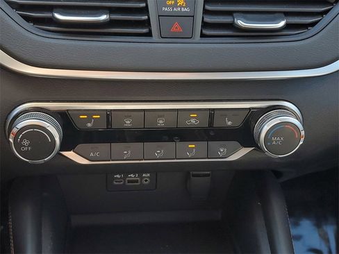 Used 2020 Nissan Altima 2.5 SR w/ Premium Package image 26