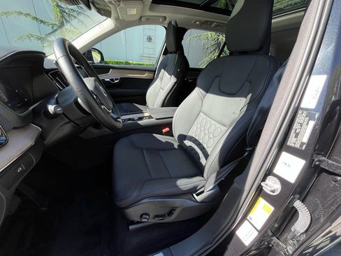 Used 2025 Volvo XC90 B6 Plus AWD/4WD image 16