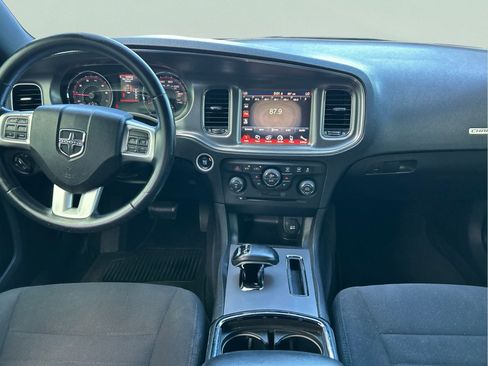 Used 2014 Dodge Charger SXT RWD image 14