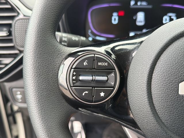 Used 2025 Kia Soul S FWD image 22