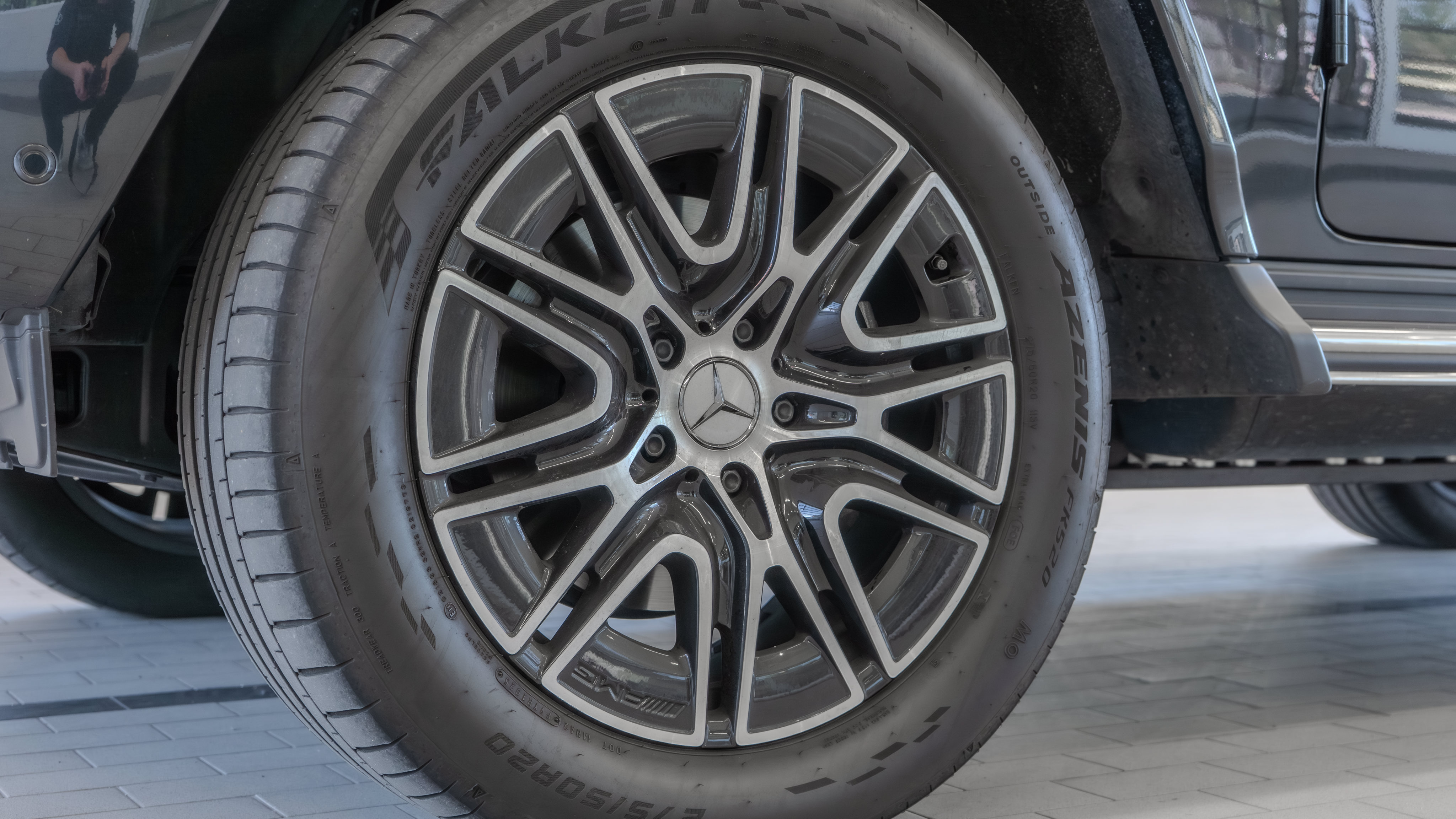 Certified 2025 Mercedes-Benz G 580 w/ EQ Technology image 30