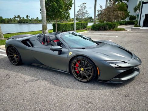 Used 2024 Ferrari SF90 Spider AWD/4WD image 5