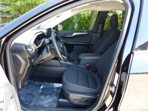 Used 2024 Ford Escape Active w/ Cold Weather Package FWD image 21