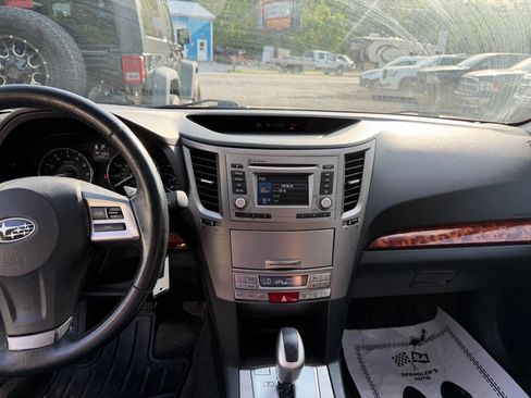Used 2012 Subaru Outback 2.5i Limited AWD/4WD image 11