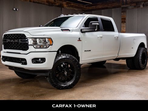 Used 2024 RAM 3500 Lone Star w/ Sport Appearance Package image 5