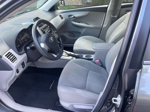 Used 2012 Toyota Corolla LE image 5