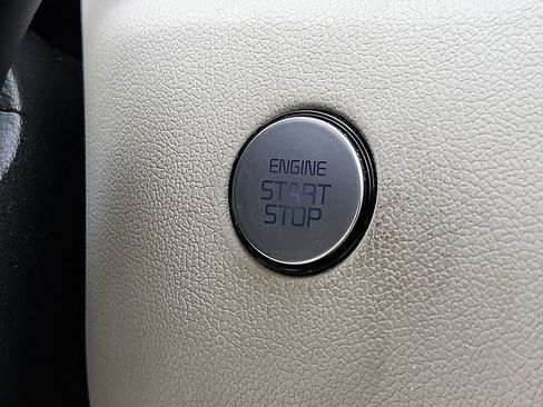 Certified 2022 Kia Sorento SX image 23